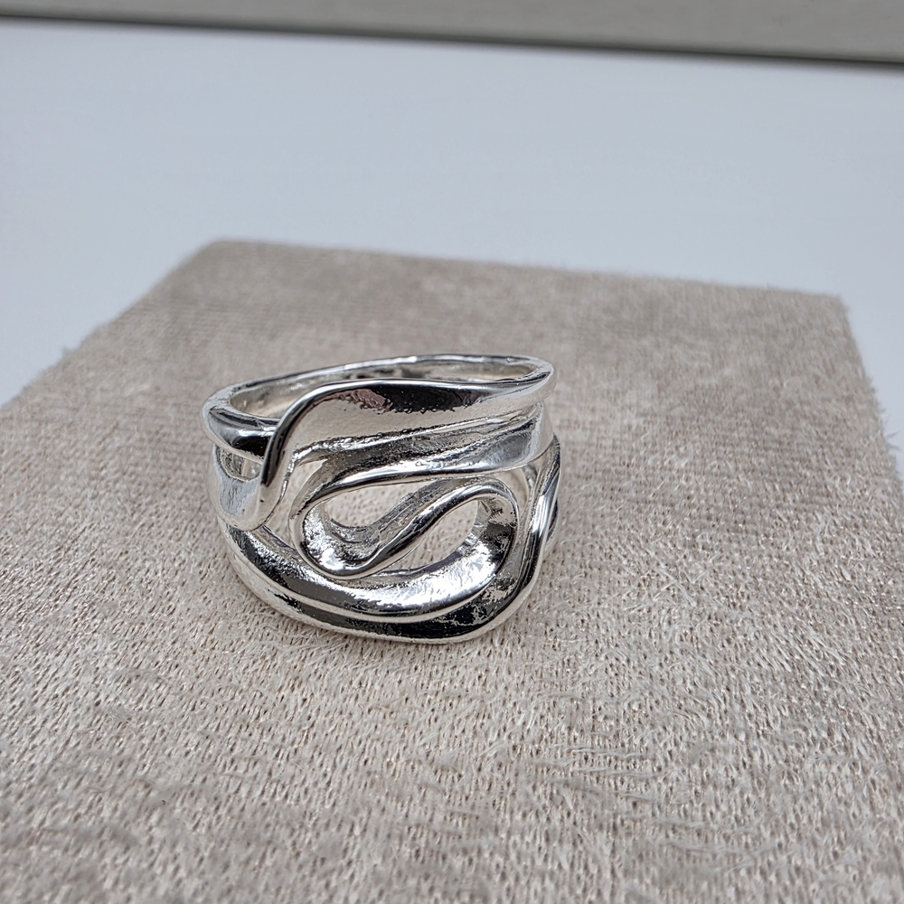 Elegant Silver Wave Ring (1164)